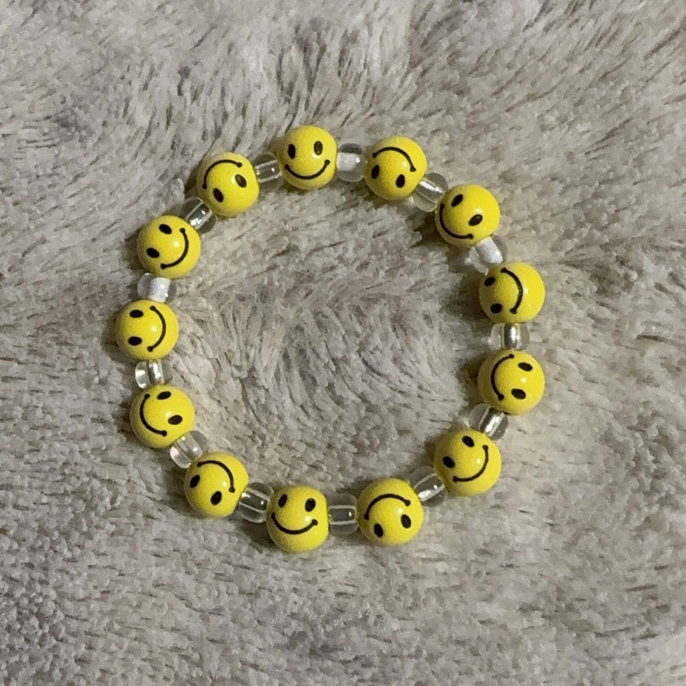 Smiley Face Bracelet (Stretchy)